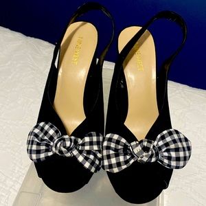 Nine West Luciano style heeled suede shoes